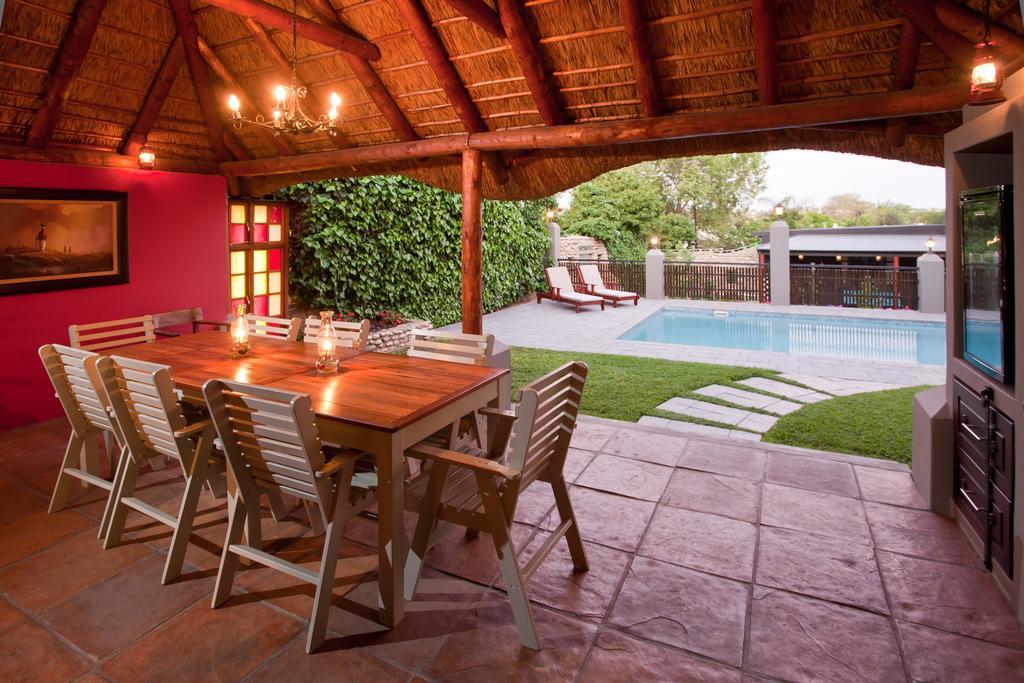 Miles B&B Guest House Oudtshoorn Esterno foto