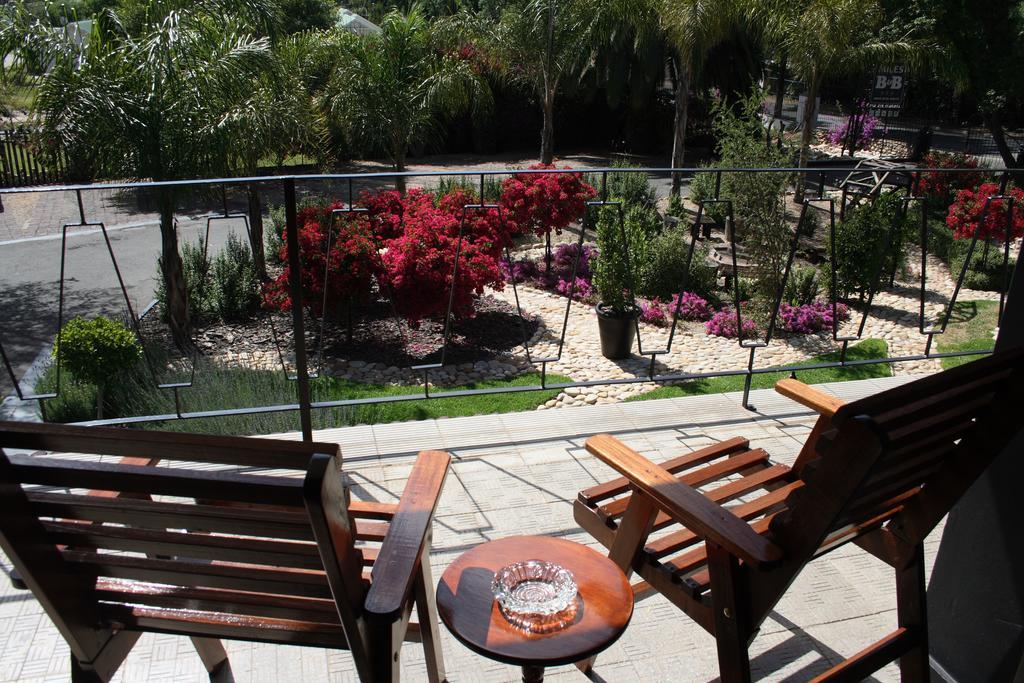 Miles B&B Guest House Oudtshoorn Esterno foto