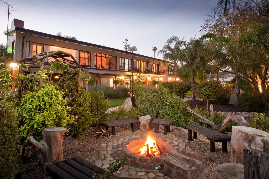 Miles B&B Guest House Oudtshoorn Esterno foto